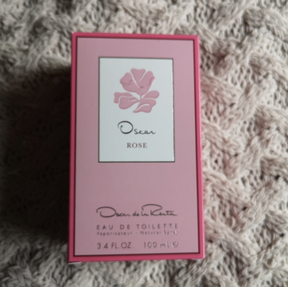 Oscar De La Renta Rose